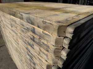 Steenschotten 140x95x5cm Lariks A-keus