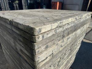 Steenschotten 148 x 145 x 5cm Geperst hardhout