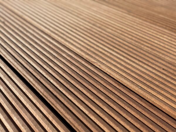 Kapur vlonderplanken 395x14,5x2,5cm met/zonder ribbel - Afbeelding 2
