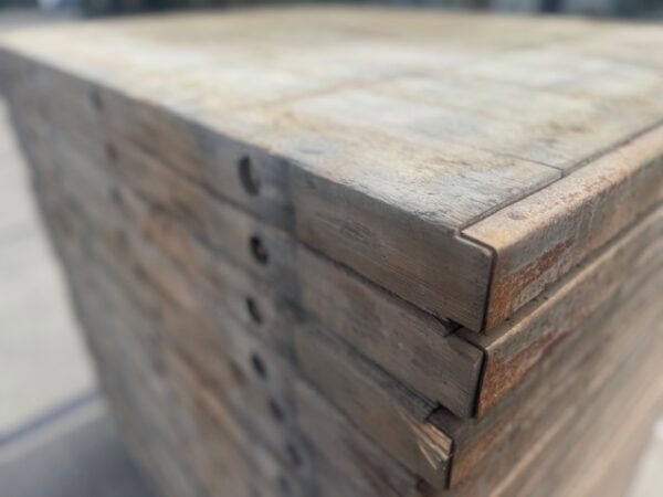 Steenschotten 140x100x5,5cm Lariks